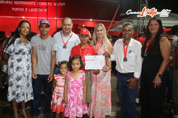 ALUNOS DO MUNICÍPIO DE NOVA LACERDA PARTICIPAM DA 1º FORMATURA DO PROJETO SOCIAL BOMBEIROS DO FUTURO 2023