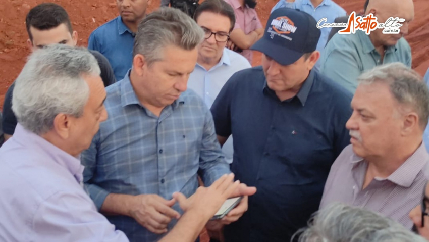 Gov. Mauro Mendes cumpre agenda em Pontes e Lacerda, vistoria da obra na MT473 e participa da Oeste Rural Show