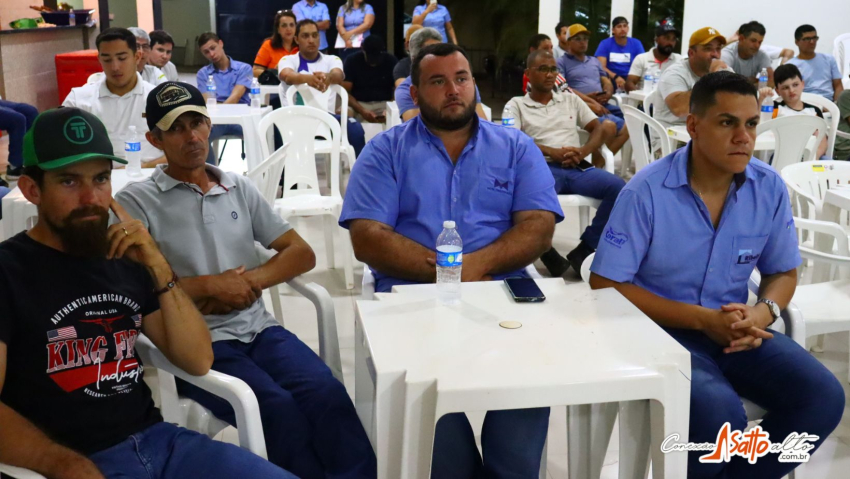 LOJAS RIBEIRO EM PARCERIA COM AS TELHAS BRASILIT FORNECEM PALESTRA PARA CONSTRUTORES E PEDREIROS