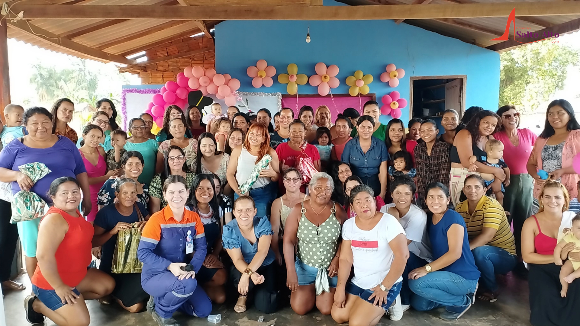 Aura Apoena realiza palestra de prevenção ao câncer de mama e colo do útero, para mulheres da Vila Matão