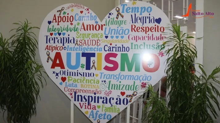 PROSA SOBRE AUTISMO: comunidade se reúne para discutir inclusão e apoio às pessoas autistas