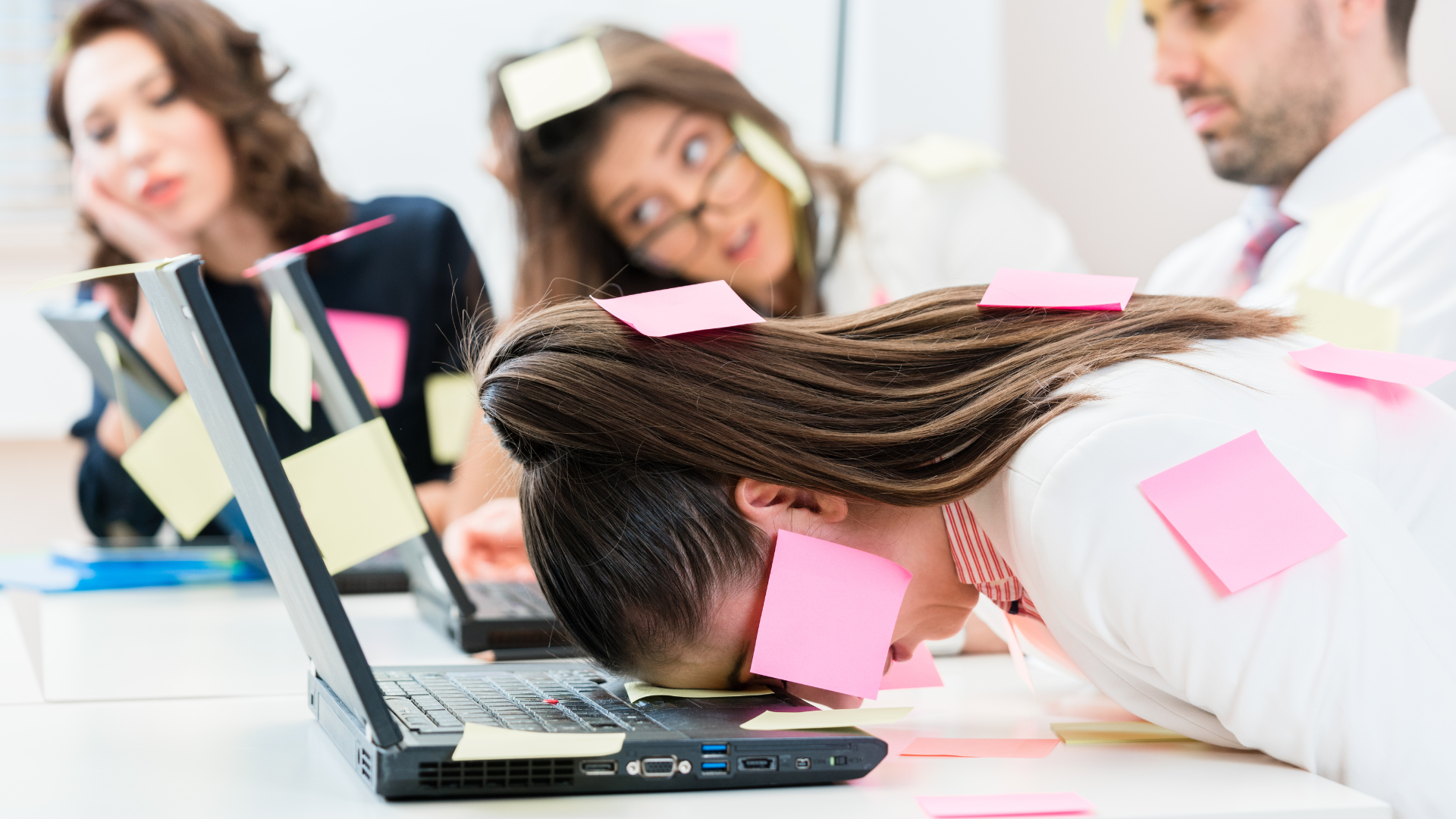 Equilibrando o Bem-estar: Diálogo com uma Psicóloga sobre Saúde e Segurança no Local de Trabalho