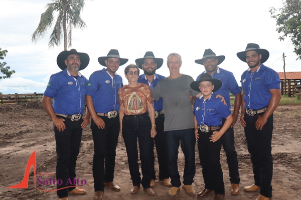 Folia de Reis e tradições caipiras marcam festa inesquecível na Fazenda Modelo