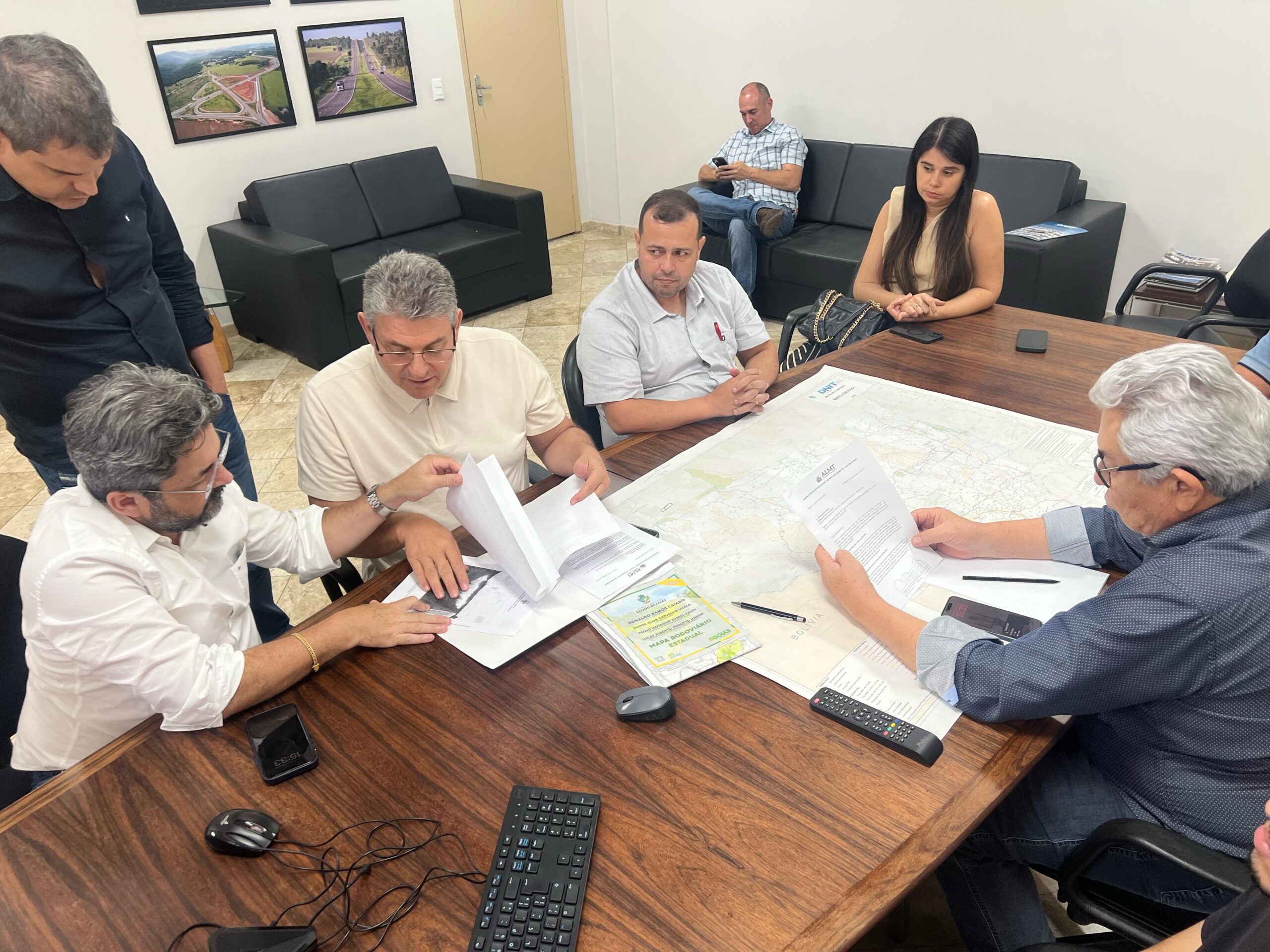 Deputado articula com Casa Civil e DNIT melhorias para Região Oeste